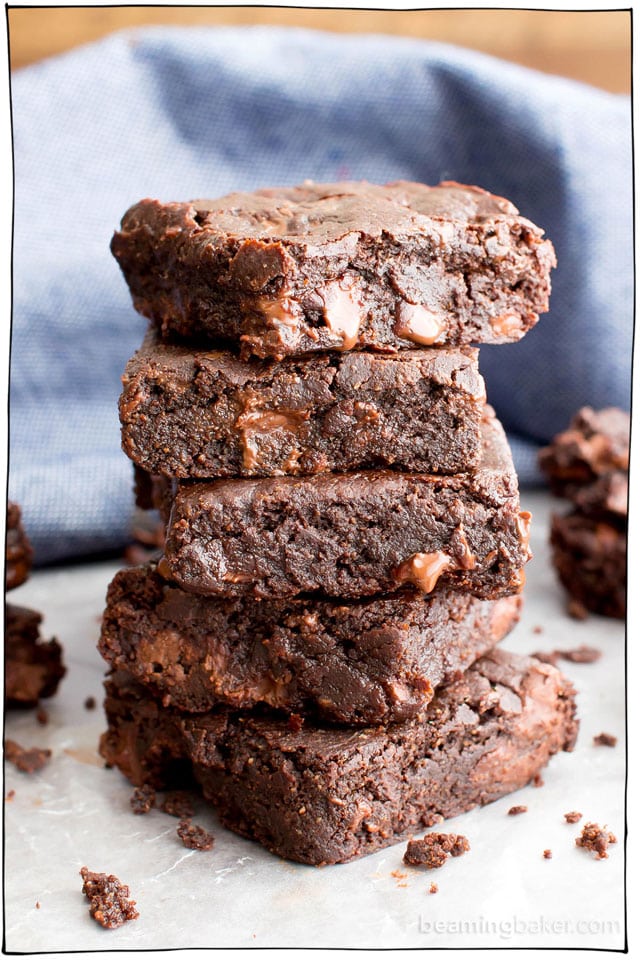 30个超级巧克力素食巧克力食谱。竞彩足球app下载苹果从蛋糕,布朗尼,饼干,冰淇淋,乳脂,绉纱,摩尼斯和芝士蛋糕中的一切。所有乳制品的甜点。#itdoesnttttaStelikechicken