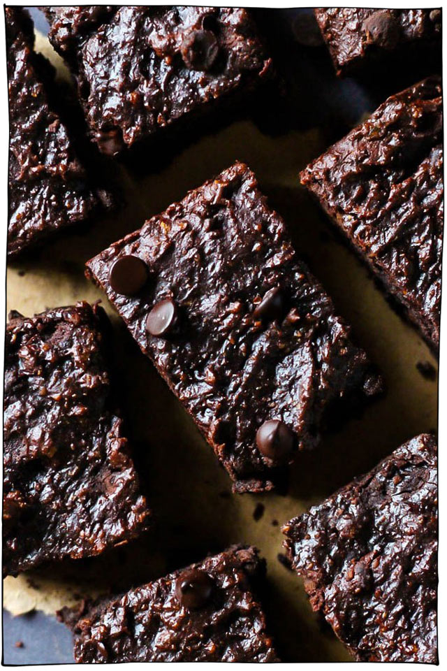 30个超级巧克力素食巧克力食谱。竞彩足球app下载苹果从蛋糕,布朗尼,饼干,冰淇淋,乳脂,绉纱,摩尼斯和芝士蛋糕中的一切。所有乳制品的甜点。#itdoesnttttaStelikechicken