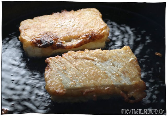 嘟嘟和芯片 - (素食鱼和薯条)!!“鱼”是用豆腐制成的,具有一种特殊的技术,使其变形,充满了味道,全部煎煮在自制啤酒面糊。#itdoesnttastelikechicken #vegan.GydF4y2Ba