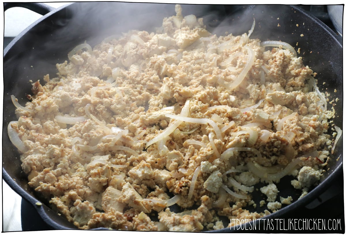 用洋葱,大蒜和生姜炒豆腐。gydF4y2Ba