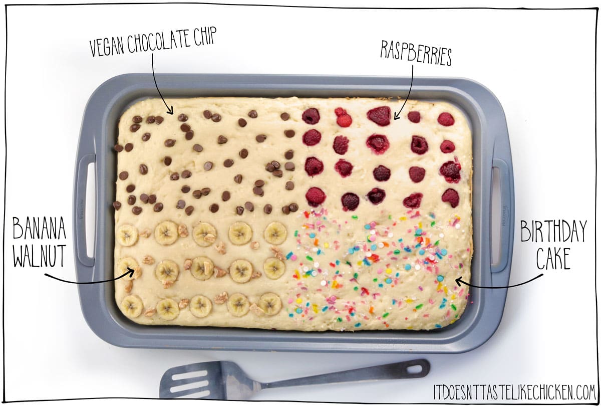 易素食板潘煎饼!只需掀起使用储层钉书钉制造的8个成分面糊,您可能已经手头,涂在烤盘上,用您喜欢的任何浇头装饰,并烘烤15分钟。就是这样!这太简单,让煎饼完全煮熟,同时热,超级蓬松,以及无尽的味道组合。#itdoesnttastelikechicken #veg竞彩足球app下载苹果anrecipes #easyvegan.GydF4y2Ba