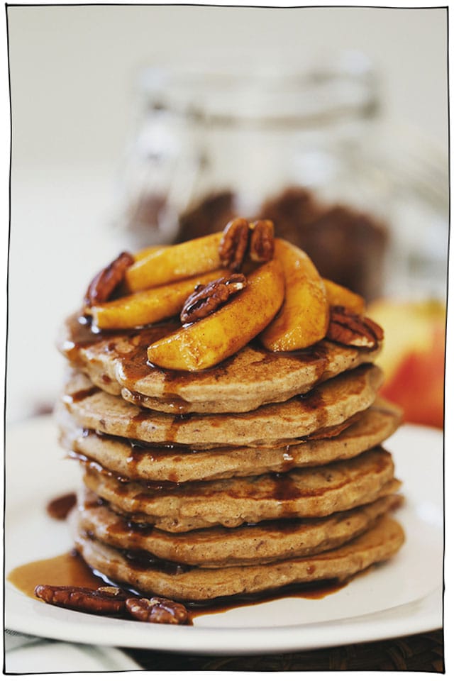 30个素食早餐食谱(不是冰沙、燕麦片或竞彩足球app下载苹果能量棒)从法式吐司，到豆腐炒，到早餐三明治，到煎饼，到华夫饼等等!# itdoesnttastelikechicken