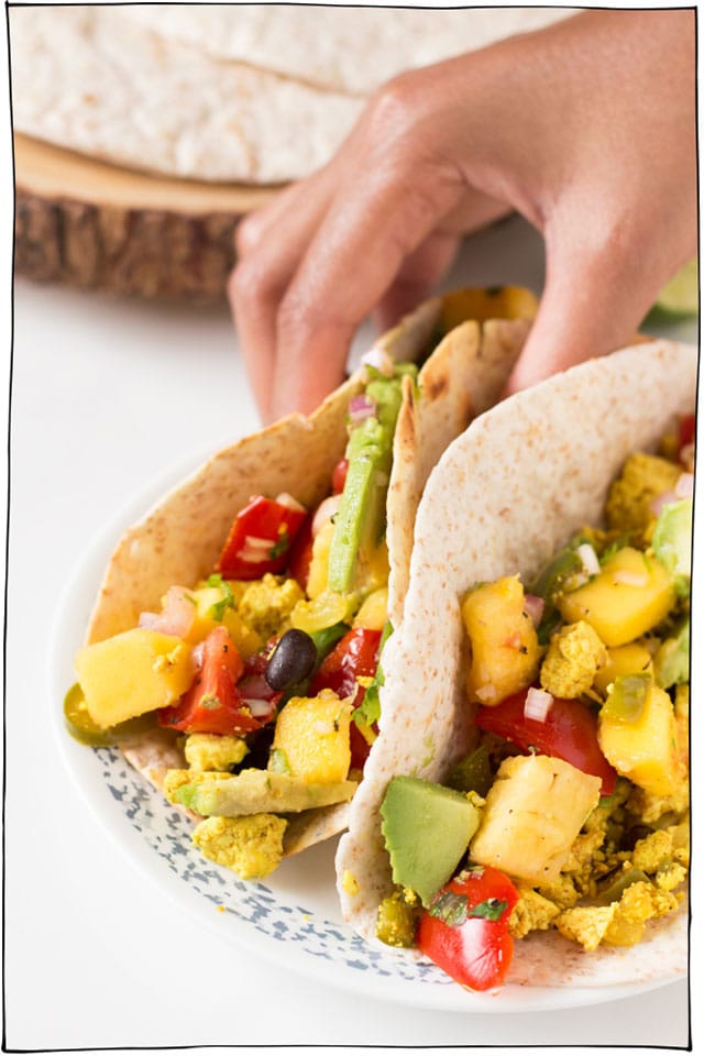 30个素食早餐食谱(不是冰沙、燕麦片或竞彩足球app下载苹果能量棒)从法式吐司，到豆腐炒，到早餐三明治，到煎饼，到华夫饼等等!# itdoesnttastelikechicken