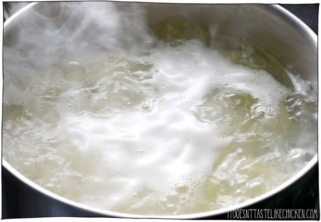 将土豆煮沸，煮至叉招标GydF4y2Ba